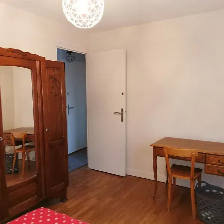 Holiday home Authentique Gite 1950 Poitiers Futuroscope Aquascope, 1A9Prsn, 3 Pkg, 3 Etoiles A 6Prsn Et 3 Appoints Eco-Responsable Poitiers