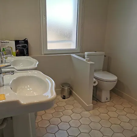 Holiday home Authentique Gite 1950 Poitiers Futuroscope Aquascope, 1A9Prsn, 3 Pkg, 3 Etoiles A 6Prsn Et 3 Appoints Eco-Responsable