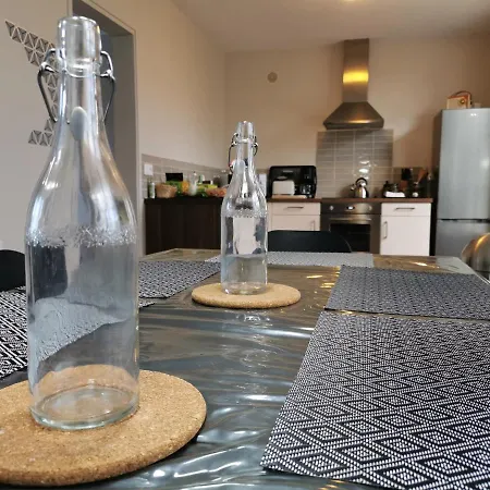 Authentique Gite 1950 Poitiers Futuroscope Aquascope, 1A9Prsn, 3 Pkg, 3 Etoiles A 6Prsn Et 3 Appoints Eco-Responsable *