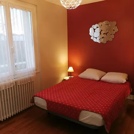 Authentique Gite 1950 Poitiers Futuroscope Aquascope, 1A9Prsn, 3 Pkg, 3 Etoiles A 6Prsn Et 3 Appoints Eco-Responsable