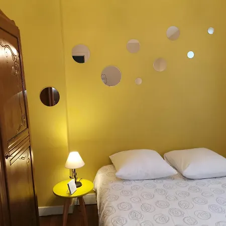 Holiday home Authentique Gite 1950 Poitiers Futuroscope Aquascope, 1A9Prsn, 3 Pkg, 3 Etoiles A 6Prsn Et 3 Appoints Eco-Responsable *