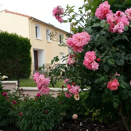 Authentique Gite 1950 Poitiers Futuroscope Aquascope, 1A9Prsn, 3 Pkg, 3 Etoiles A 6Prsn Et 3 Appoints Eco-Responsable Poitiers