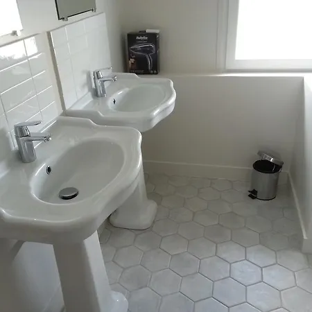 Holiday home Authentique Gite 1950 Poitiers Futuroscope Aquascope, 1A9Prsn, 3 Pkg, 3 Etoiles A 6Prsn Et 3 Appoints Eco-Responsable Poitiers