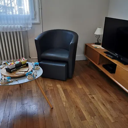 Authentique Gite 1950 Poitiers Futuroscope Aquascope, 1A9Prsn, 3 Pkg, 3 Etoiles A 6Prsn Et 3 Appoints Eco-Responsable *