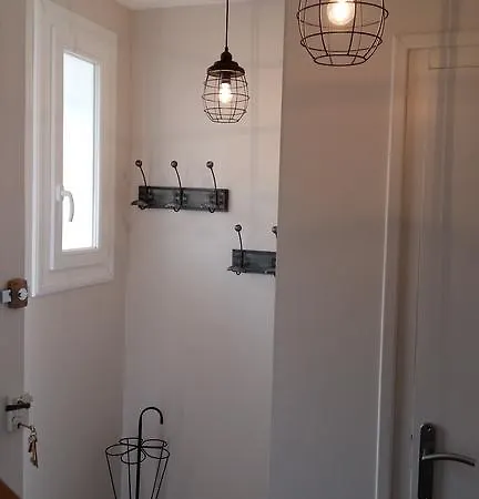 Authentique Gite 1950 Poitiers Futuroscope Aquascope, 1A9Prsn, 3 Pkg, 3 Etoiles A 6Prsn Et 3 Appoints Eco-Responsable Holiday home Poitiers