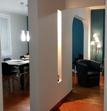 Holiday home Authentique Gite 1950 Poitiers Futuroscope Aquascope, 1A9Prsn, 3 Pkg, 3 Etoiles A 6Prsn Et 3 Appoints Eco-Responsable *