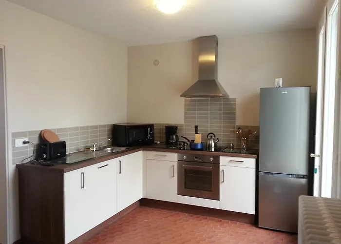 Holiday home Authentique Gite 1950 Poitiers Futuroscope Aquascope, 1A9Prsn, 3 Pkg, 3 Etoiles A 6Prsn Et 3 Appoints Eco-Responsable Poitiers