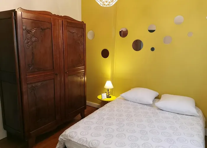 Holiday home Authentique Gite 1950 Poitiers Futuroscope Aquascope, 1A9Prsn, 3 Pkg, 3 Etoiles A 6Prsn Et 3 Appoints Eco-Responsable Poitiers