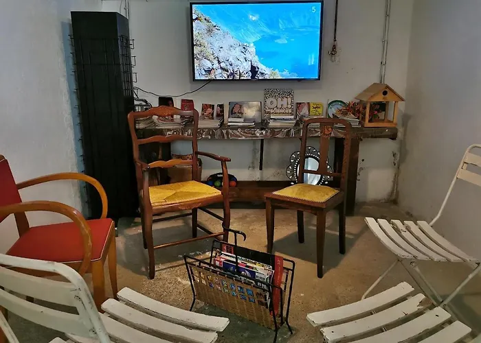 Authentique Gite 1950 Poitiers Futuroscope Aquascope, 1A9Prsn, 3 Pkg, 3 Etoiles A 6Prsn Et 3 Appoints Eco-Responsable Holiday home