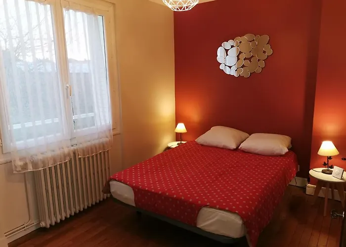 Authentique Gite 1950 Poitiers Futuroscope Aquascope, 1A9Prsn, 3 Pkg, 3 Etoiles A 6Prsn Et 3 Appoints Eco-Responsable