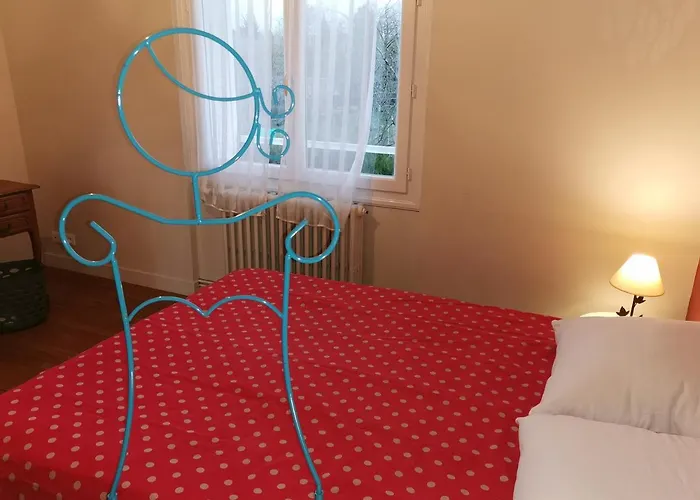 Ferienhaus Authentique Gite 1950 Poitiers Futuroscope Aquascope, 1A9Prsn, 3 Pkg, 3 Etoiles A 6Prsn Et 3 Appoints Eco-Responsable Poitiers