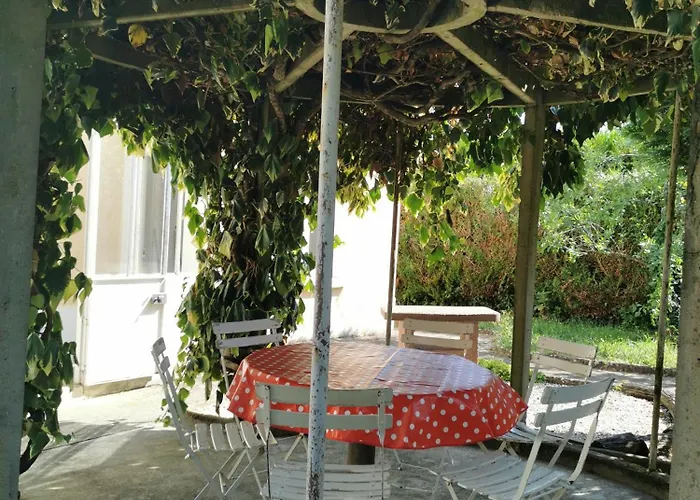 Authentique Gite 1950 Poitiers Futuroscope Aquascope, 1A9Prsn, 3 Pkg, 3 Etoiles A 6Prsn Et 3 Appoints Eco-Responsable *