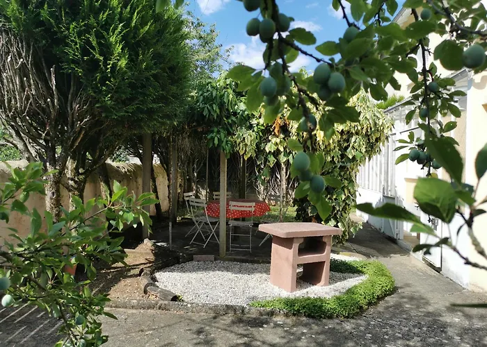 Authentique Gite 1950 Poitiers Futuroscope Aquascope, 1A9Prsn, 3 Pkg, 3 Etoiles A 6Prsn Et 3 Appoints Eco-Responsable