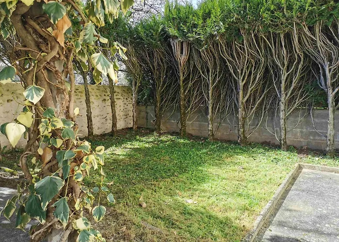 Authentique Gite 1950 Poitiers Futuroscope Aquascope, 1A9Prsn, 3 Pkg, 3 Etoiles A 6Prsn Et 3 Appoints Eco-Responsable Holiday home *