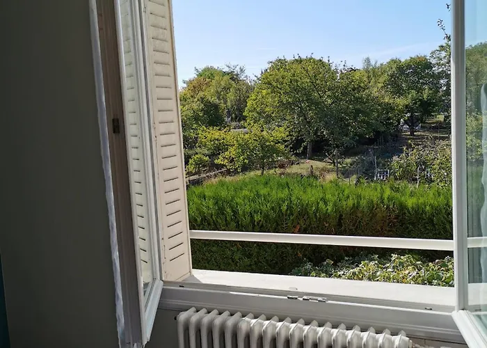 Authentique Gite 1950 Poitiers Futuroscope Aquascope, 1A9Prsn, 3 Pkg, 3 Etoiles A 6Prsn Et 3 Appoints Eco-Responsable Holiday home