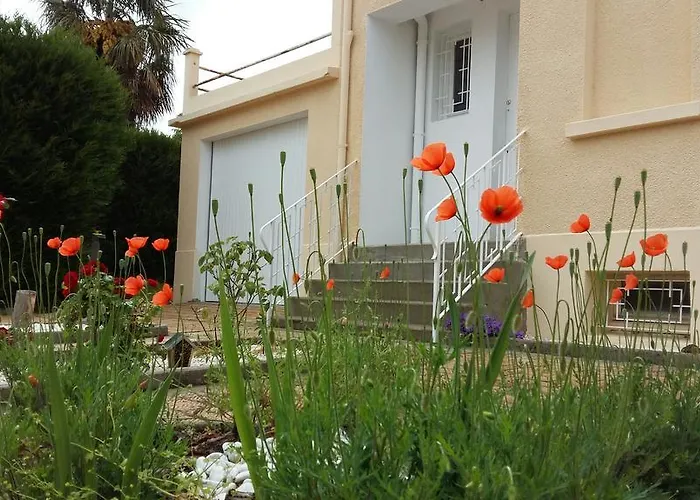 Authentique Gite 1950 Poitiers Futuroscope Aquascope, 1A9Prsn, 3 Pkg, 3 Etoiles A 6Prsn Et 3 Appoints Eco-Responsable Holiday home Poitiers