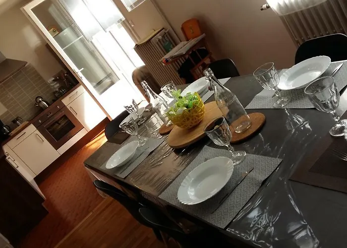 Authentique Gite 1950 Poitiers Futuroscope Aquascope, 1A9Prsn, 3 Pkg, 3 Etoiles A 6Prsn Et 3 Appoints Eco-Responsable